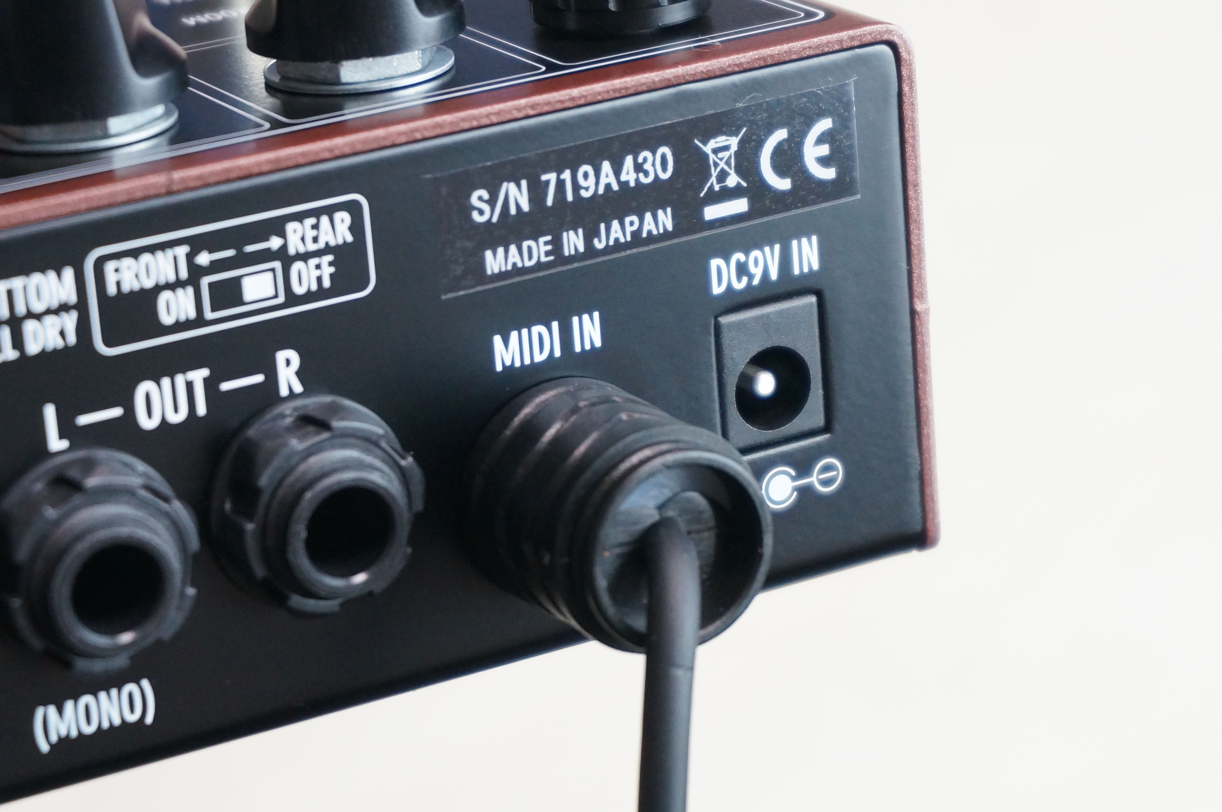 Free The Tone CM-3510 Angled MIDI Cable – GuitarPusher