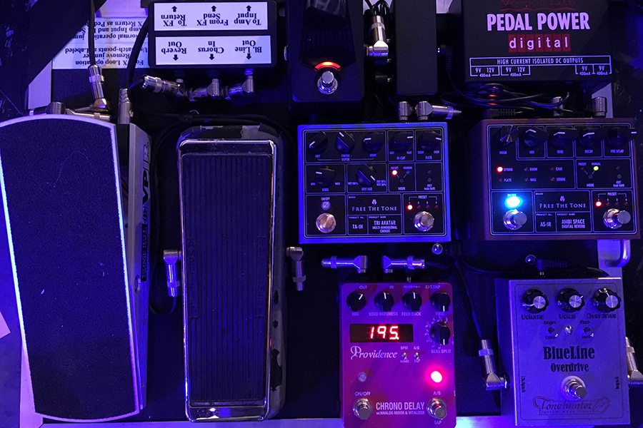 Larry Carlton s gear from his live show at Napa Valley Blue Note