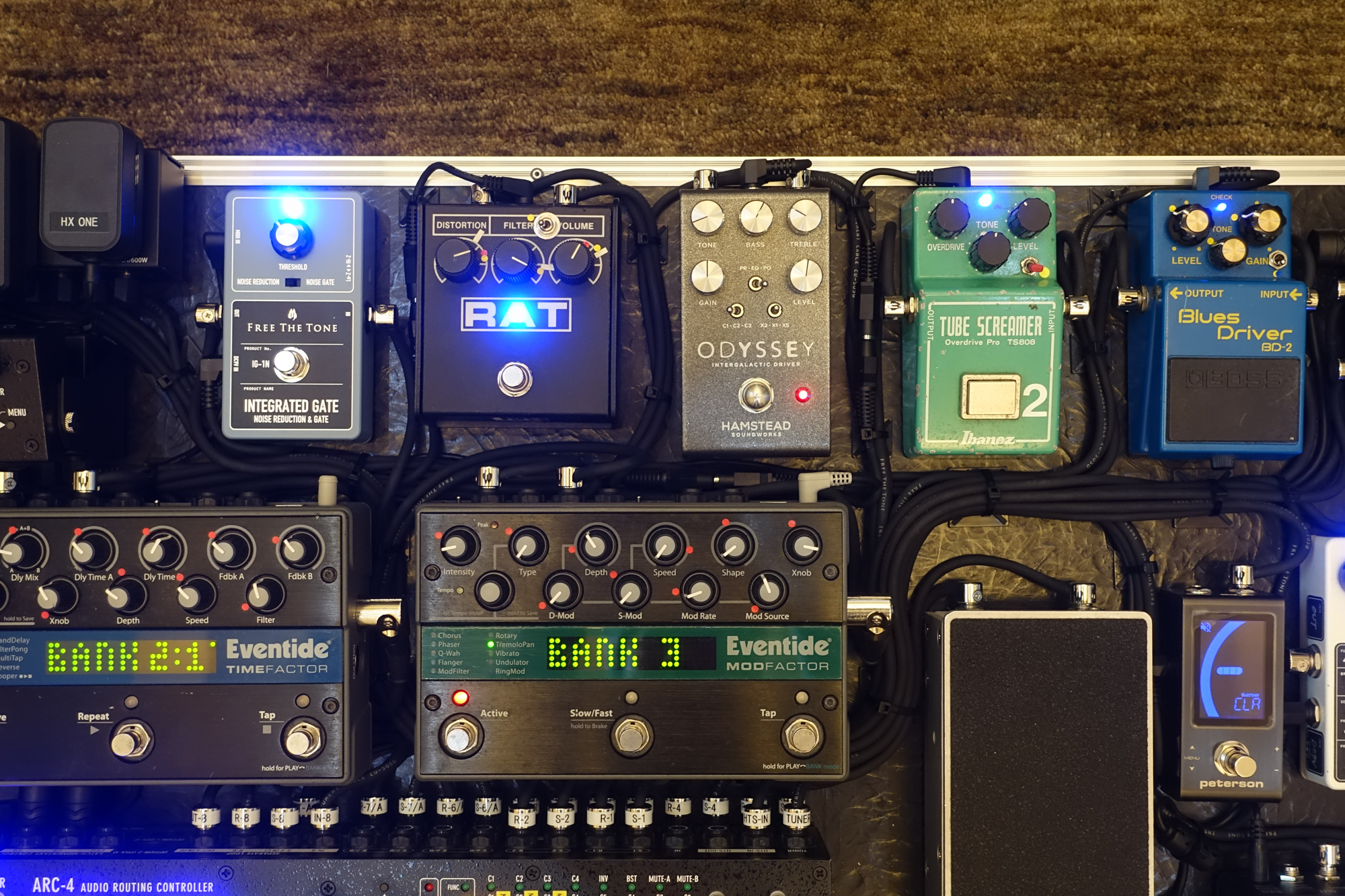 ギタリスト黒田晃年氏 最新ペダルボードをご紹介｜News ニュース｜Free